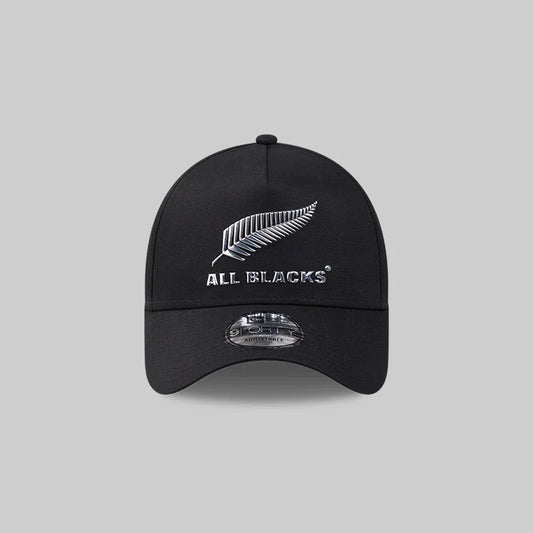 NEW ERA ALL BLACKS “SILVER BADGE” 9FORTY A-FRAME SNAPBACK